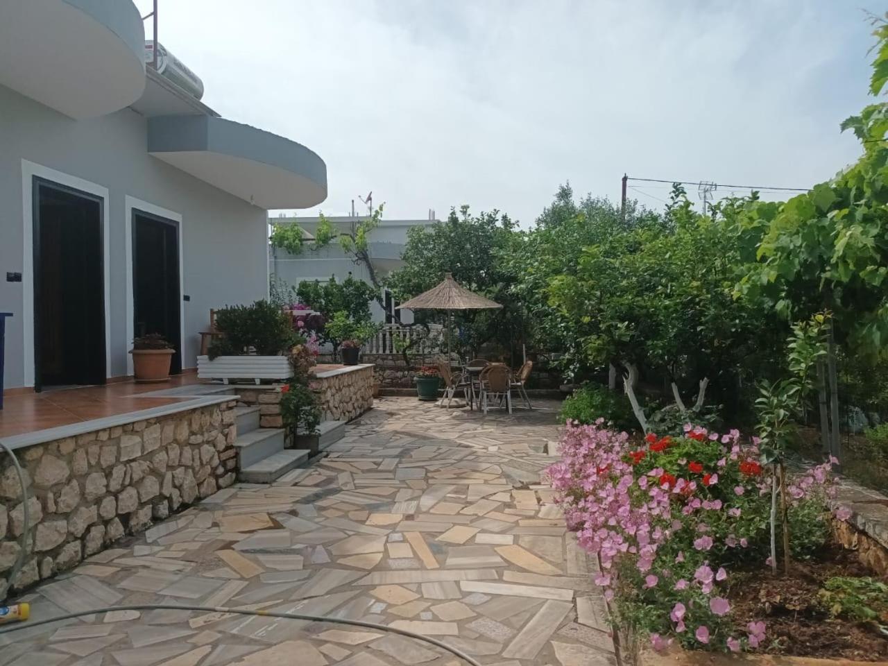 Vila Rexhaj Ksamil Bagian luar foto